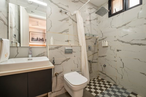 Image Title Goes Here